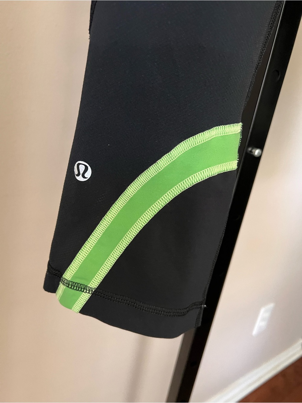 Lululemon run inspire crop II BLACK/ frond - Picture 6 of 9